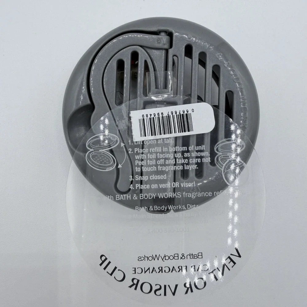 Bath & Body‎ Works Paw Print Red Heart Scentportable Car Fragrance Holder